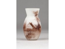 Antik kétrétegű tájképes francia üveg váza 