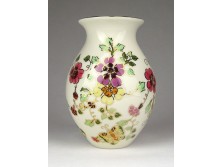 Vajszínű pillangós Zsolnay porcelán váza 12.7 cm