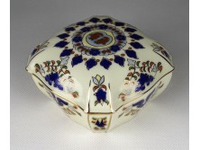 Nagyméretű vajszínű különleges perzsa mintás Zsolnay porcelán bonbonier