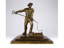 Régi salgótarjáni fémöntő munkás bronz szobor talapzaton 20 cm 1950
