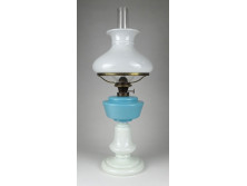 Antik tejfehér fújt üveg petróleumlámpa burával és cilinderrel 47 cm