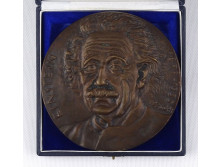 Osváth Mária : Albert Einstein bronz plakett 1975