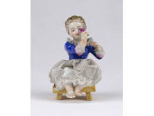 Antik nápolyi Capodimonte fodros szoknyás kislány porcelán figura 7 cm