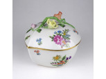 Nagyméretű szív alakú, virágmintás Herendi porcelán bonbonier
