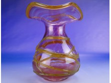 Jelzett fújt üveg szakított váza