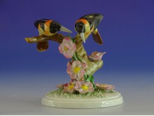 Herendi faágon ülő porcelán madár pár