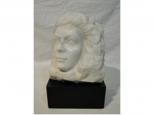 Kristóf Lajos női arc márvány szobor
